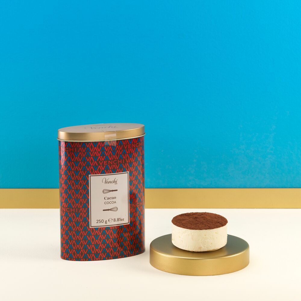 Metal tin cocoa powder. Spice up your special desserts with delicious Venchi cocoa. Buy it now on Venchi's official website!