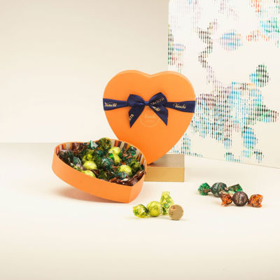 Heart gift box with Pearl chocolates 6.84 oz