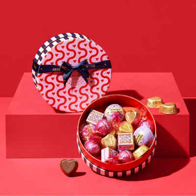 Small hamper with assorted chocolates 7.05 oz