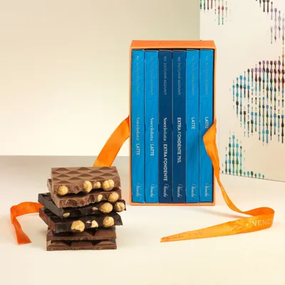 Bookcase with Assorted NO Added Sugar Bars