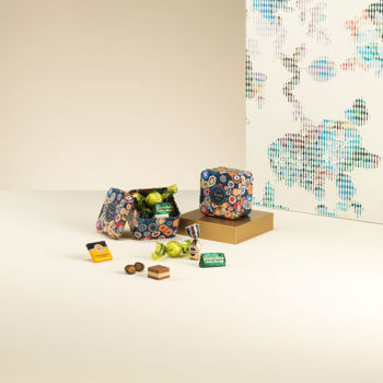 Small Murrine gift tin with assorted chocolates 83 g