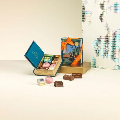 Rome mini book with milk chocolates 4.40 oz