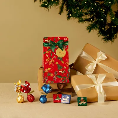 Christmas gift box with assorted chocolates 170 g