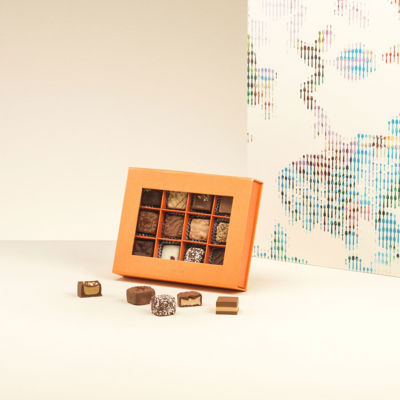 Assorted artisanal pralines 12 pcs
