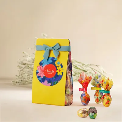 Box of assorted chocolate mini eggs 154 g