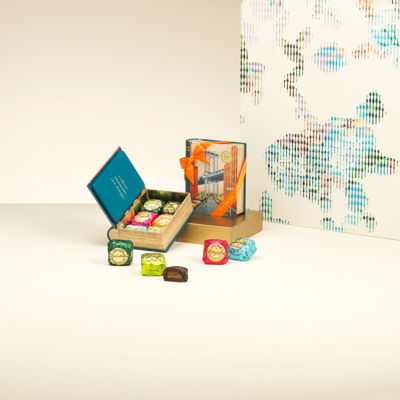New York mini book with Chocoviar chocolates 4.19 oz