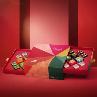 Gallop Delight Gift Box with Chocoviar and Cremini 10.33 oz