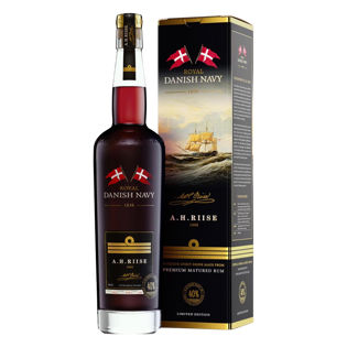 A.H. Riise Royal Danish Navy Rum 40% 0.7L gift pack