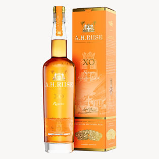 A.H. Riise XO Reserve Rum 40% 0.7L gift pack