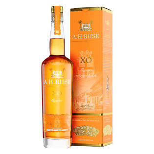 A.H. Riise XO Reserve Rum 40% 0.7L gift pack