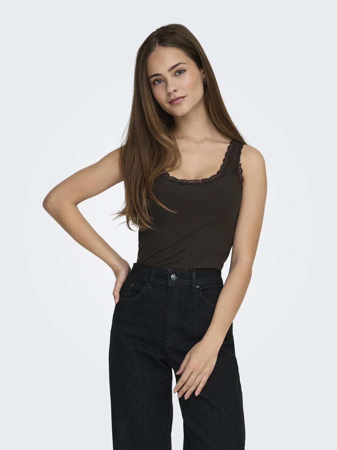 ONLSARA BASIC Ärmelloses Tanktop mit U-Ausschnitt und Spitzendetail