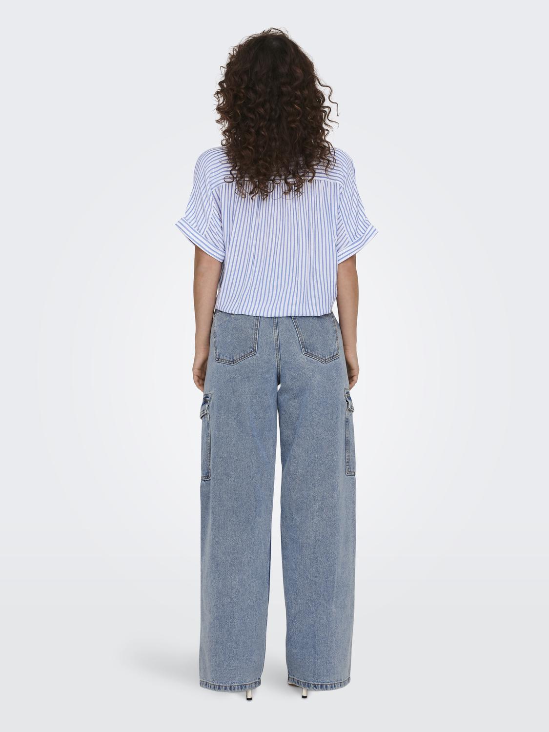 ONLPAULA Cropped vrouwelijk overhemd met knoopdetail