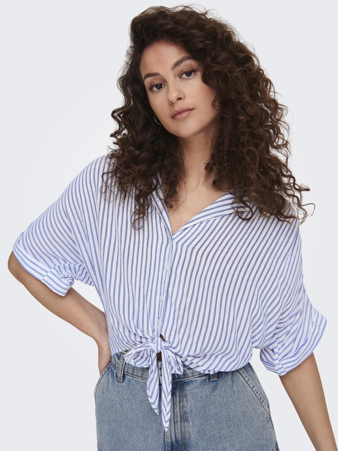ONLPAULA Cropped vrouwelijk overhemd met knoopdetail