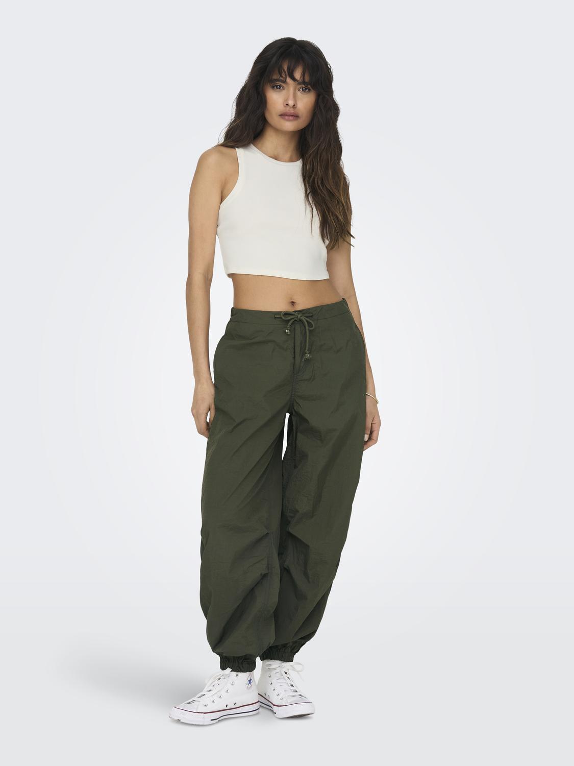 ONLVILMA BASIC Slim Fit mouwloze tanktop voor een moeiteloze stijl