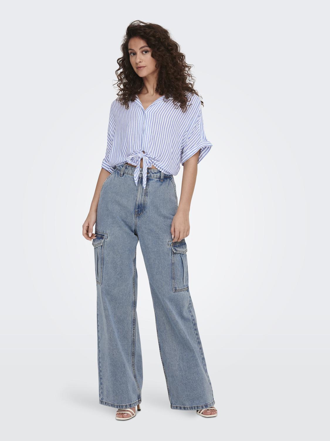 ONLPAULA Cropped vrouwelijk overhemd met knoopdetail