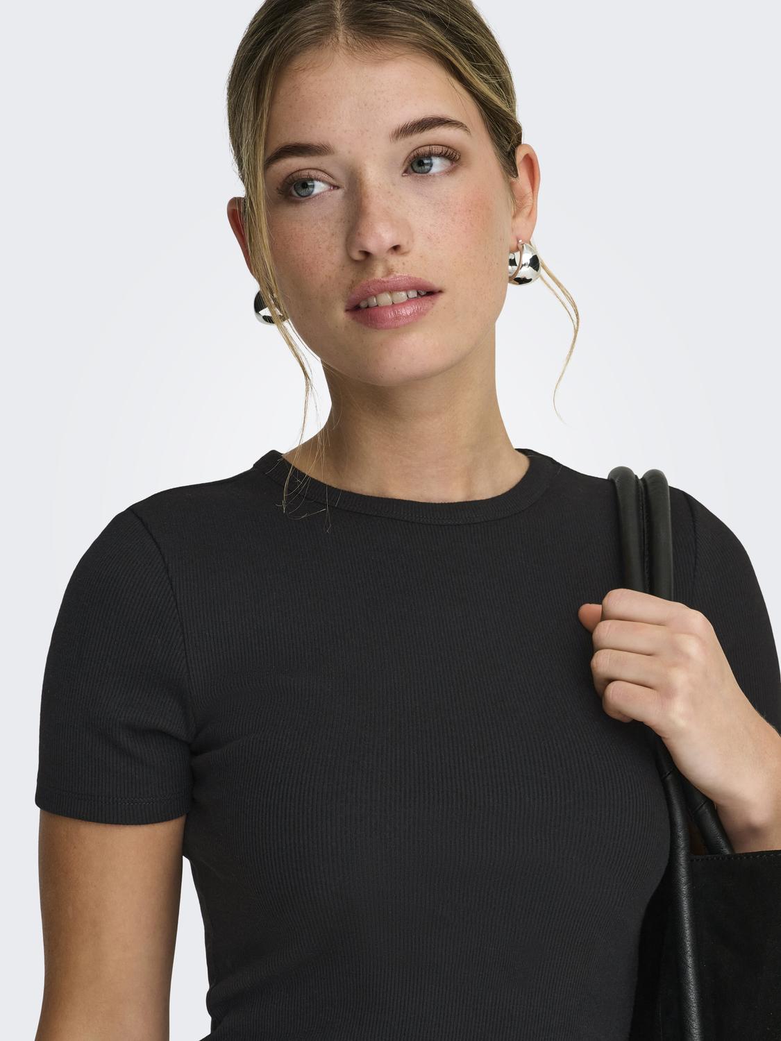 ONLJUNE T-SHIRT MED TÆTSIDDENDE PASFORM - 4