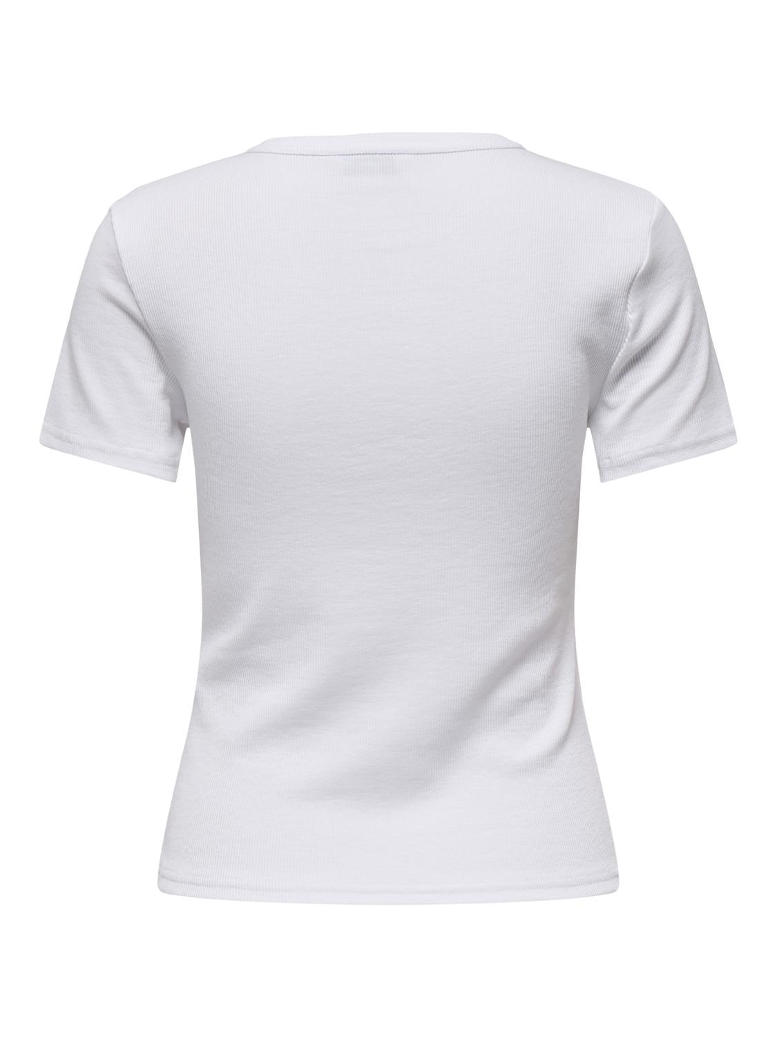 ONLJUNE T-SHIRT MED TÆTSIDDENDE PASFORM
