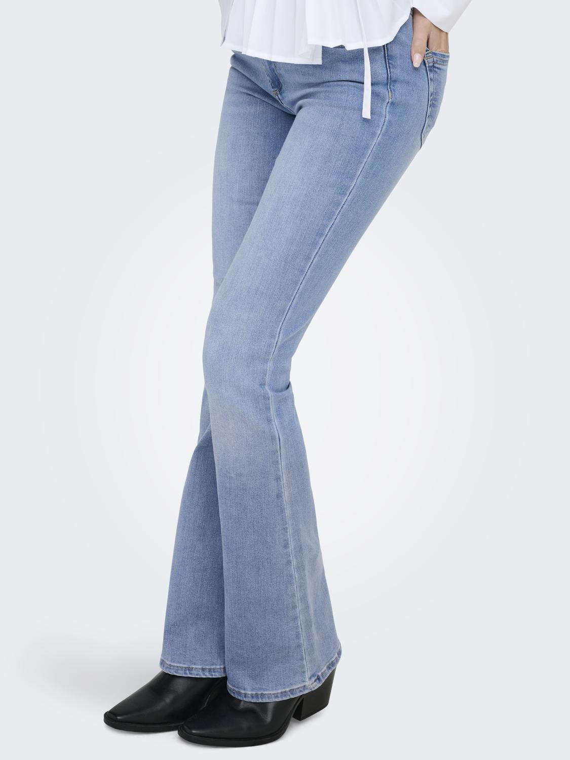 ONLBLUSH Mid Waist Flared Fit Jeans med belteløkker - 4