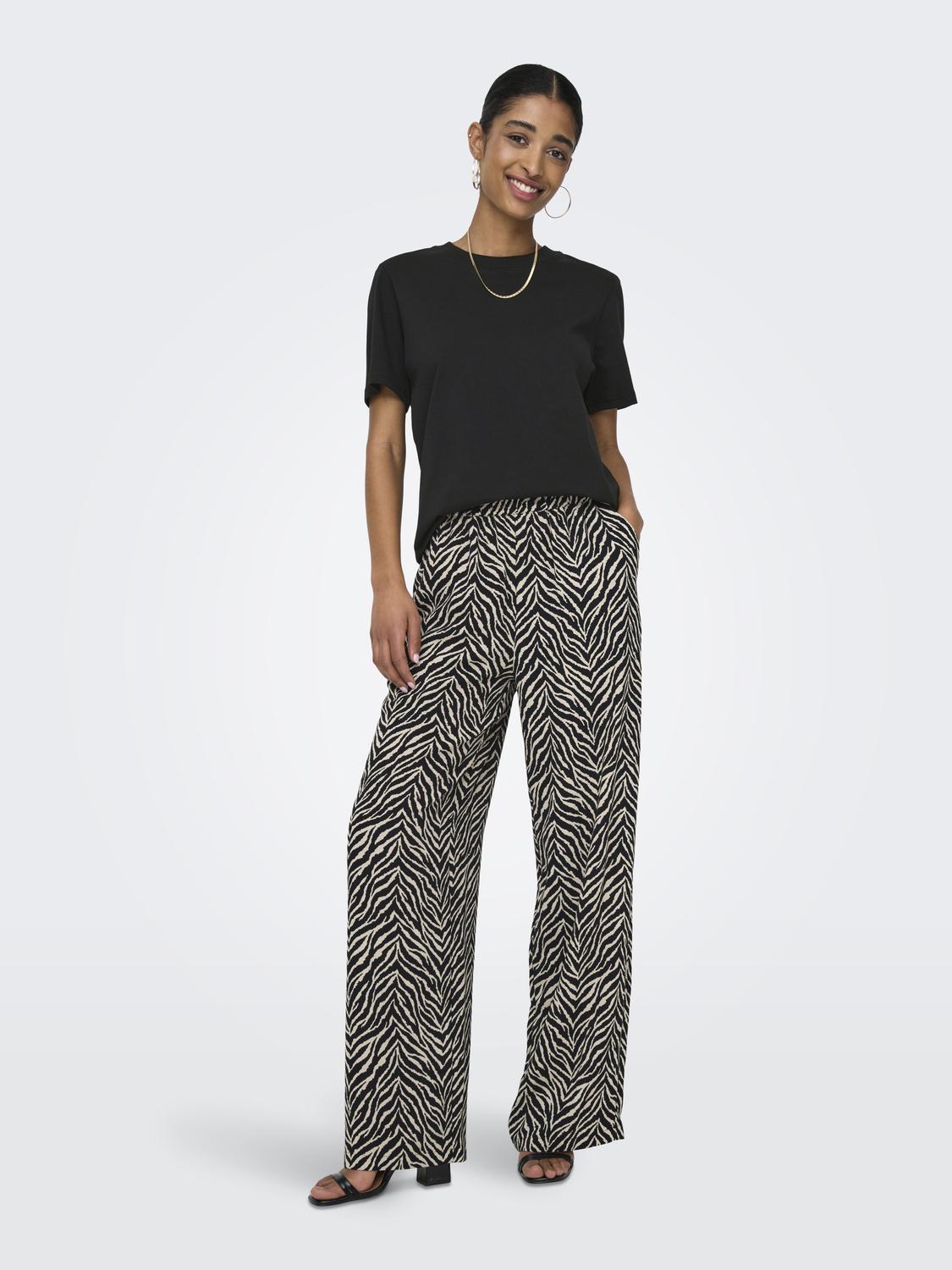 ONLMONJA Basic Regular Fit T-skjorte med O-Neck Design - 6