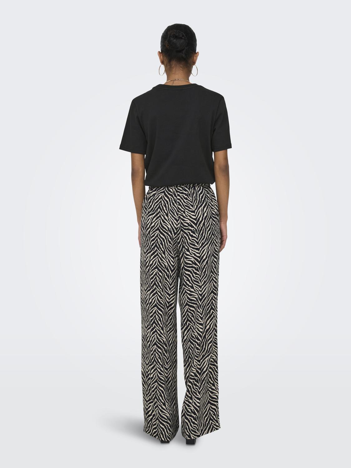 ONLMONJA Basic Regular Fit T-skjorte med O-Neck Design - 2