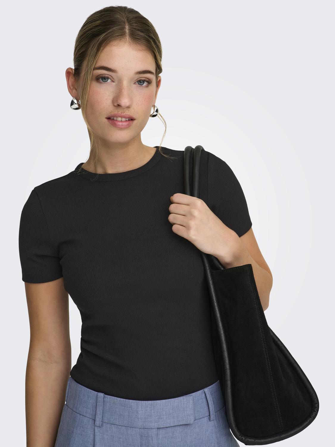 ONLJUNE T-SHIRT MED TÆTSIDDENDE PASFORM - 5