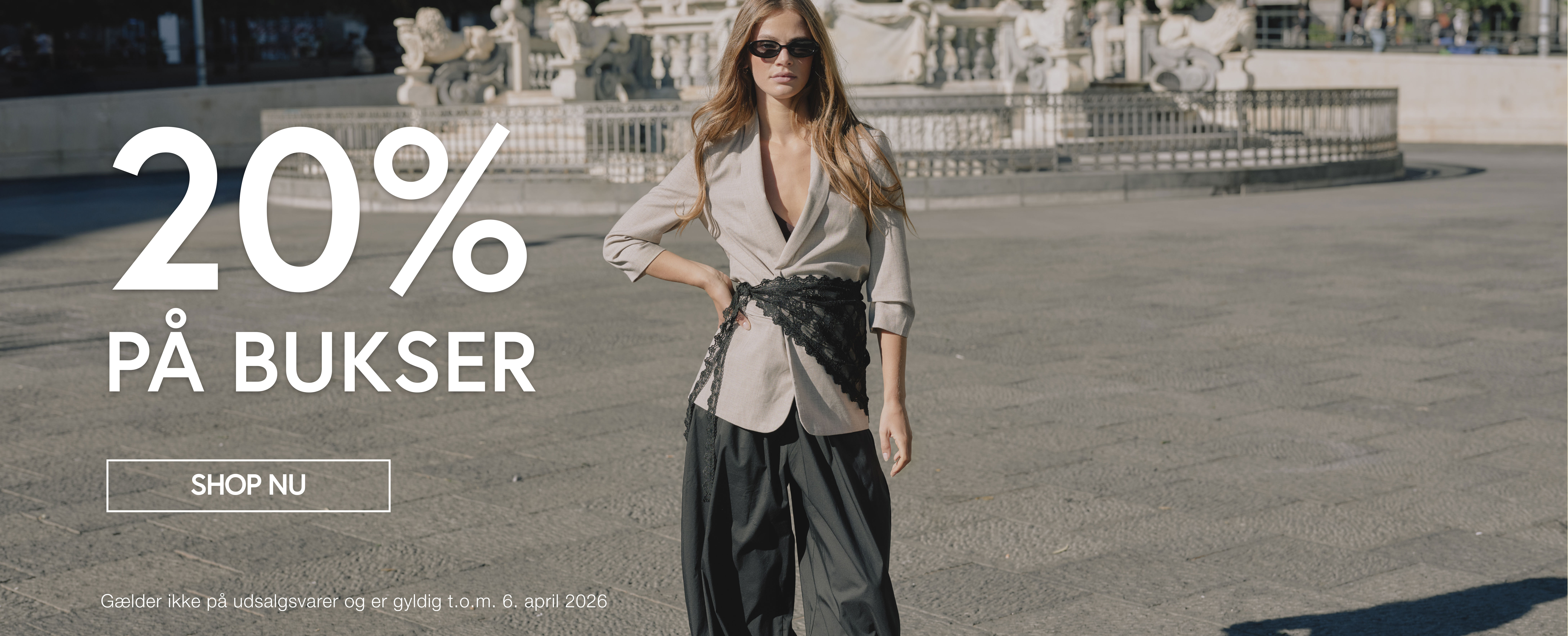 OS_DK_APRIL_20%PåBukser_EcomDesktop.jpg