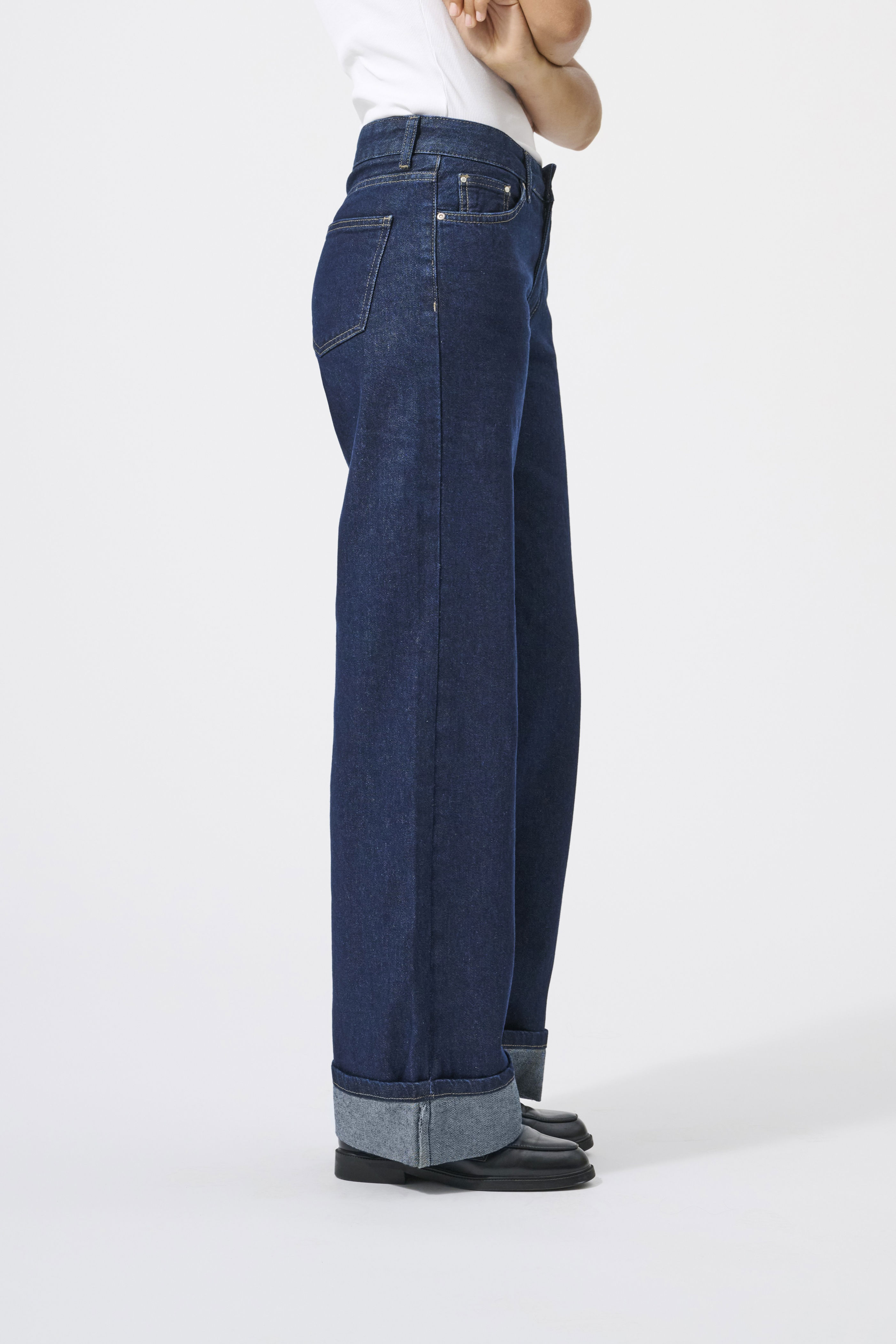 wide jeans2.jpg