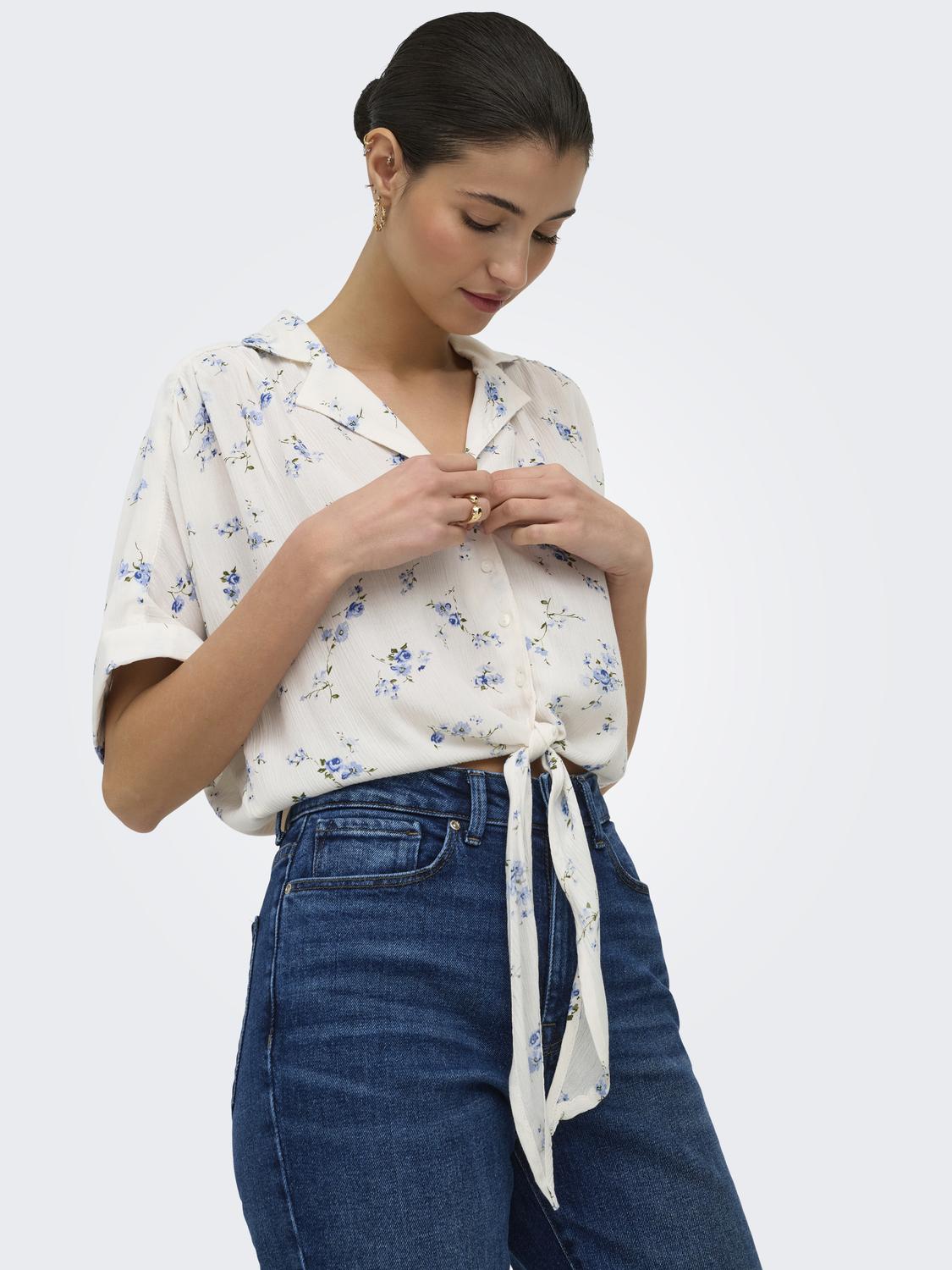 ONLPAULA Cropped vrouwelijk overhemd met knoopdetail