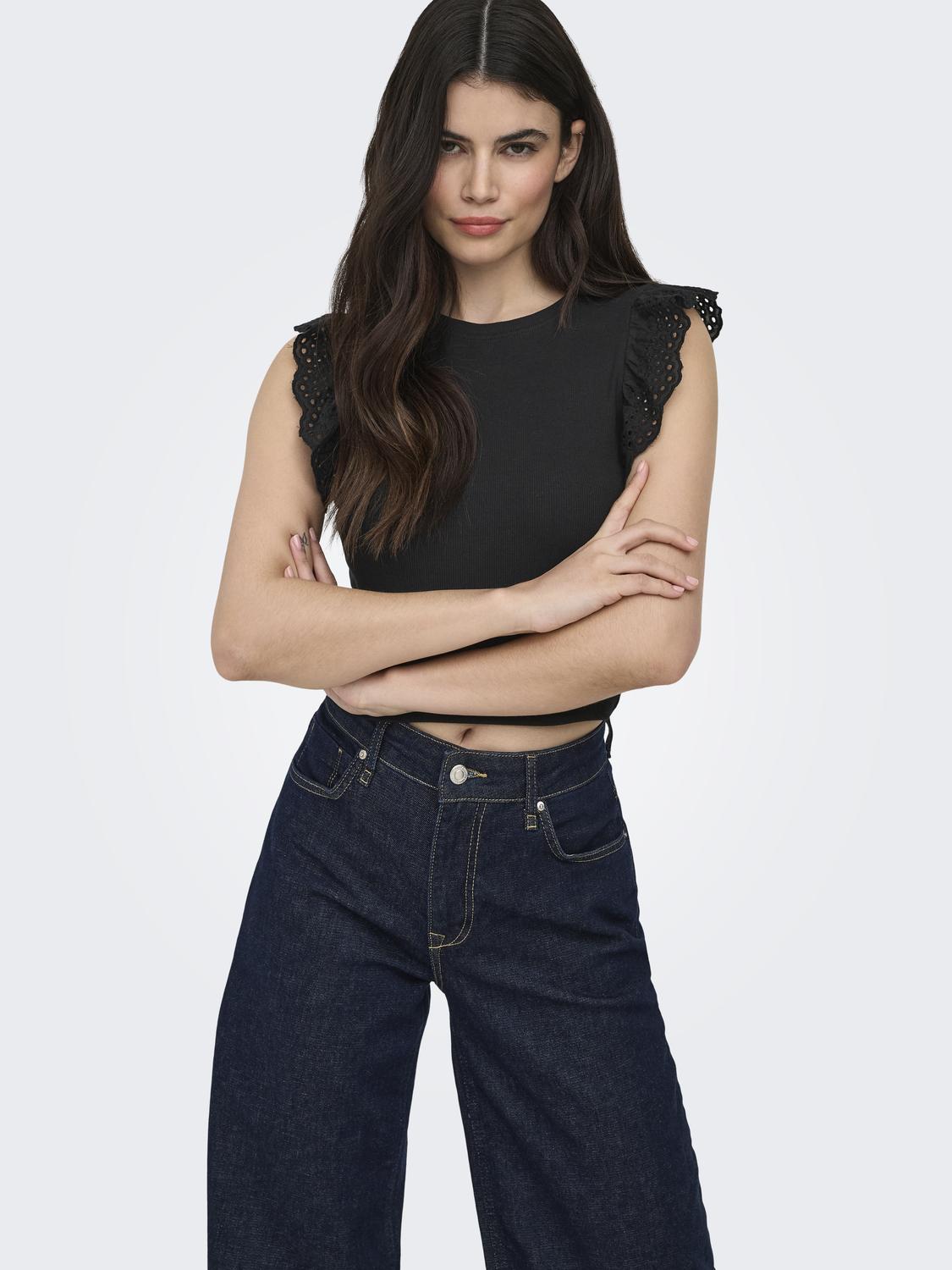 ONLMATHILDA S/L LACE DETAIL TOP JRS NOOS