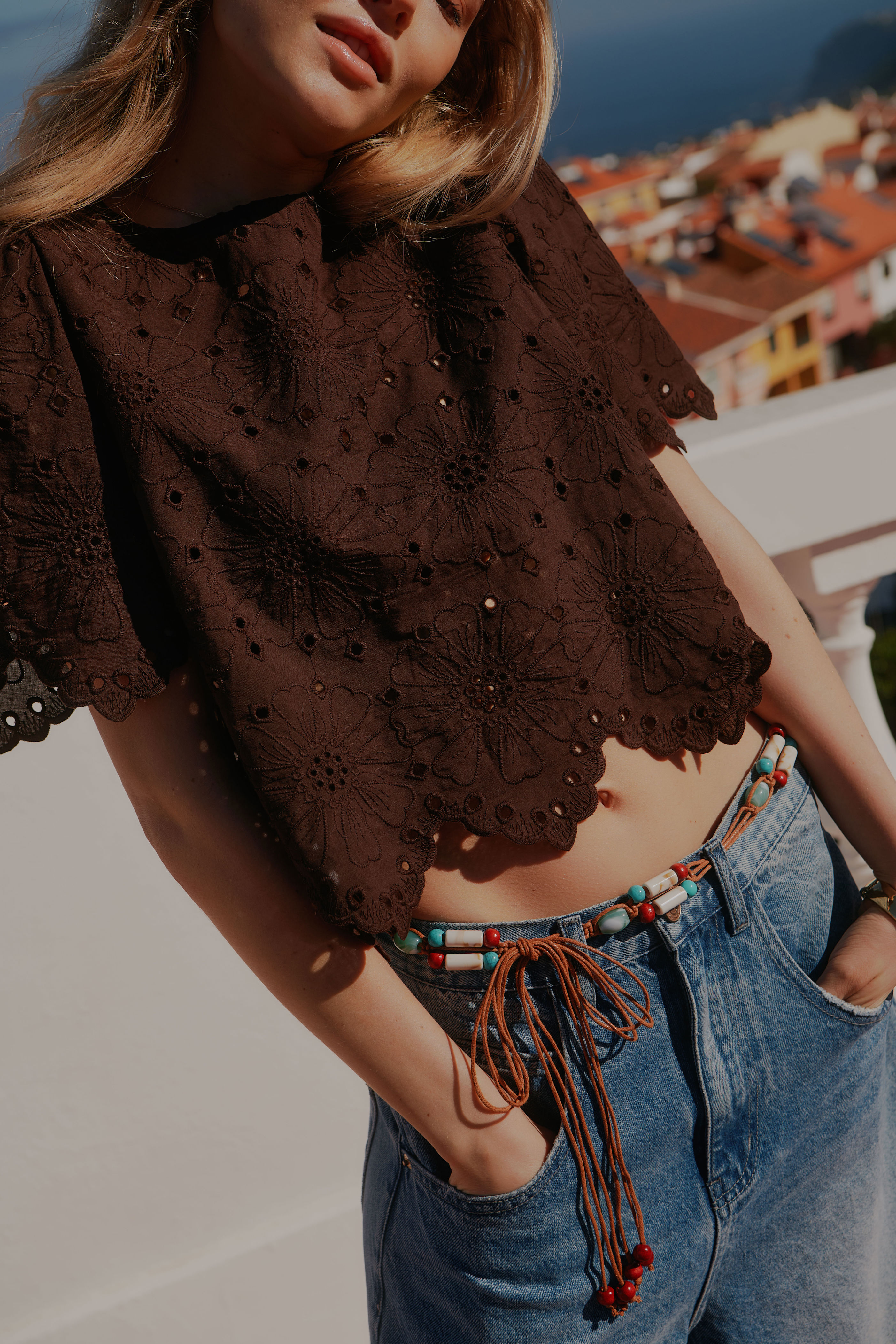STUAMBER S/S EMB TOP WVN
