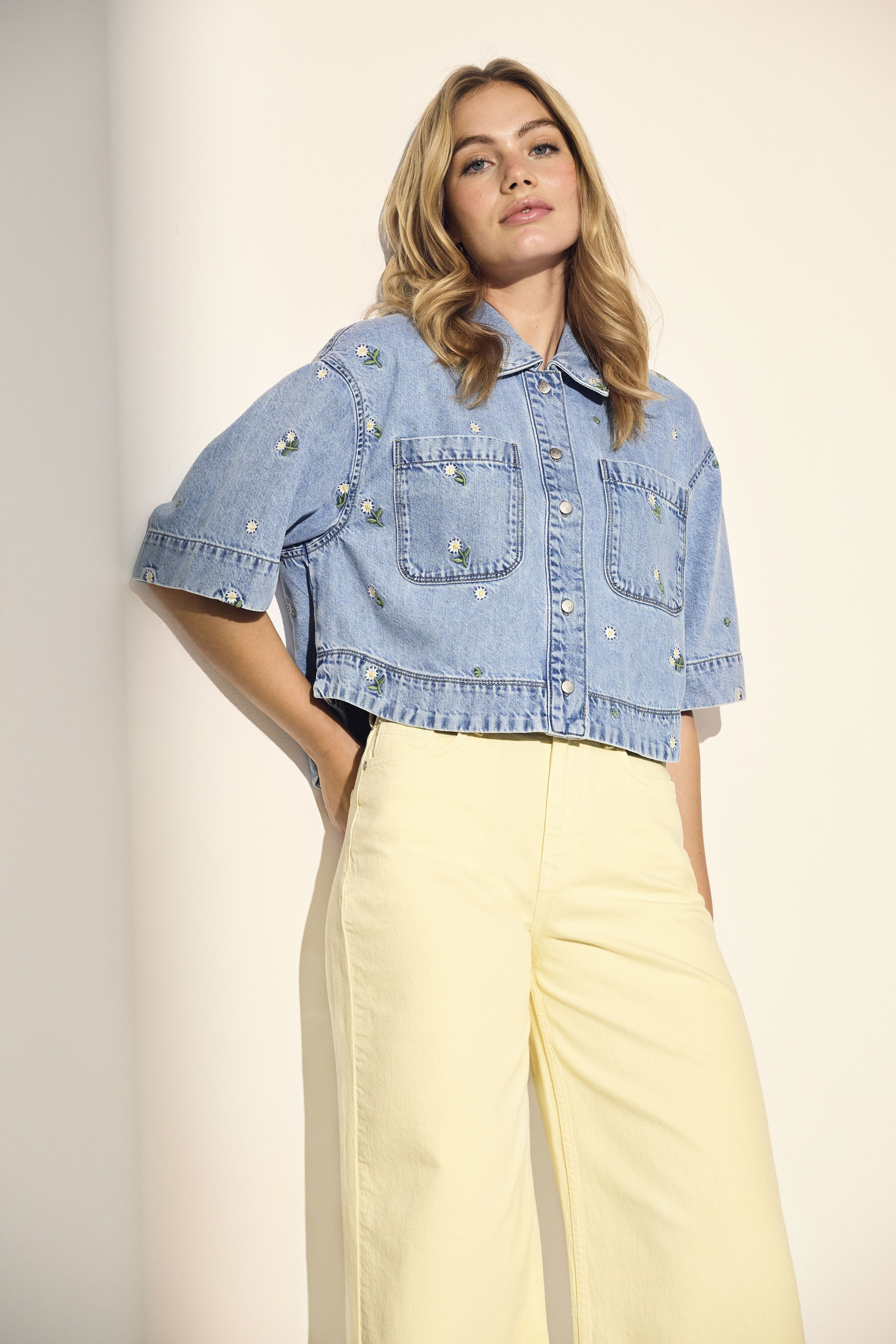ONLCLEO SS EMB CROP DNM SHIRT PIM