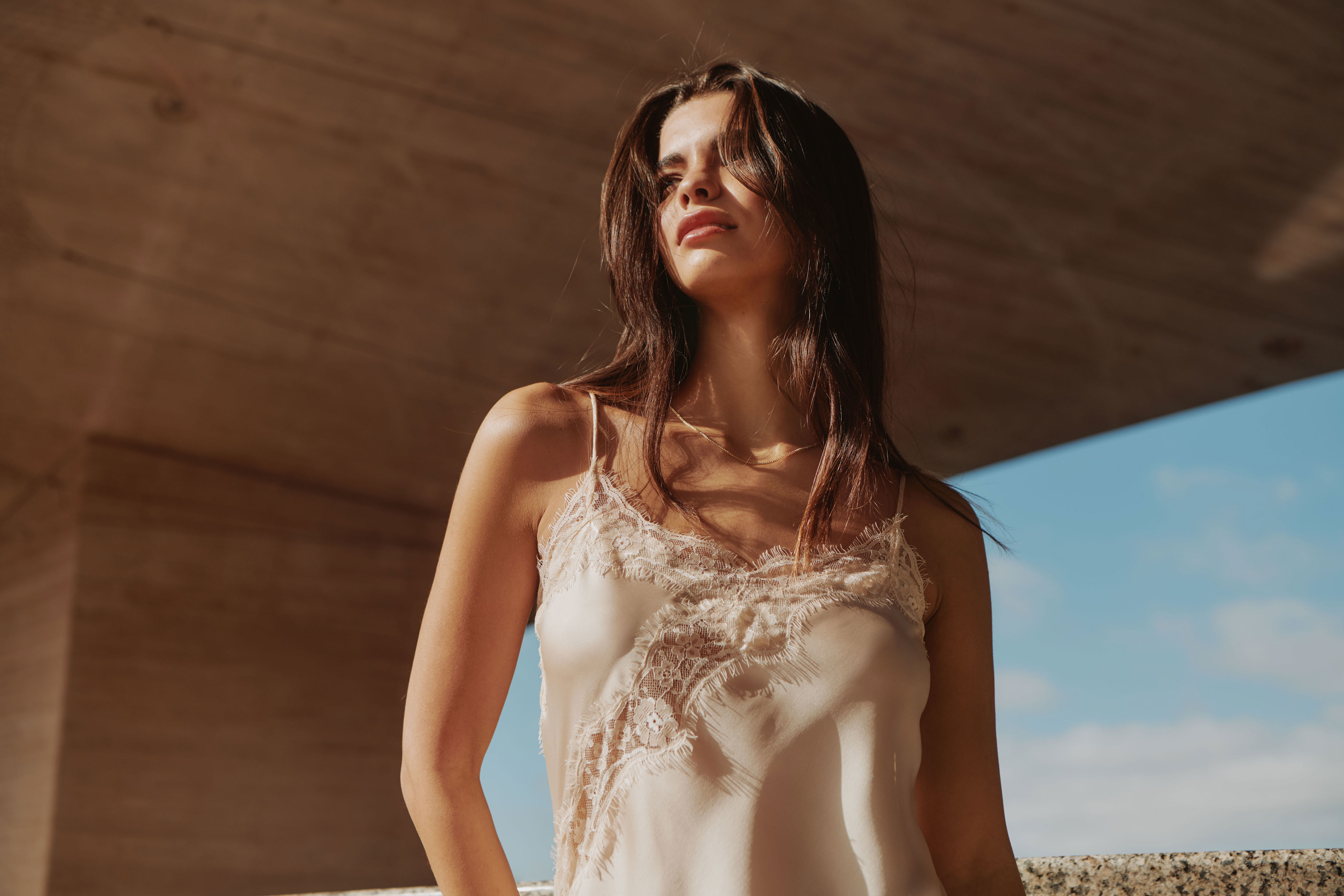 JDYFIFI S/L ASYM LACE SINGLET WVN NOOS