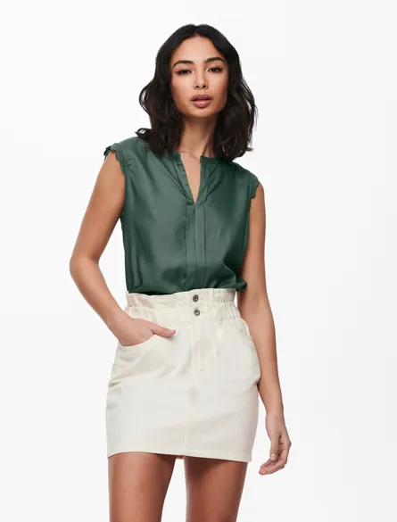 ONLKIMMI Tanktop med almindelig pasform med V-hals til forår/sommer