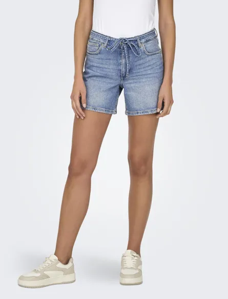 ONLGIANNA Denimshorts med bælte i midten af taljen inkluderet