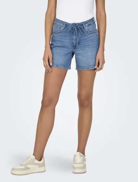 ONLGIANNA Denimshorts med bælte i midten af taljen inkluderet