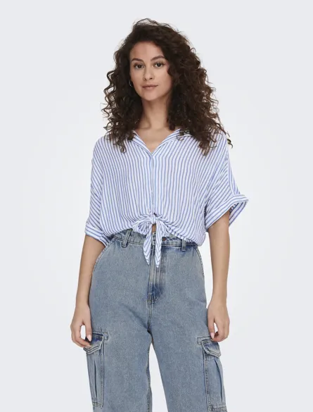 ONLPAULA Verkürztes feminines Hemd mit Knotendetail