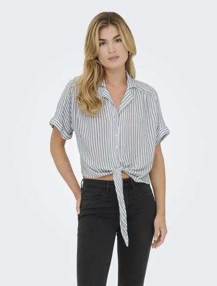 ONLPAULA Verkürztes feminines Hemd mit Knotendetail