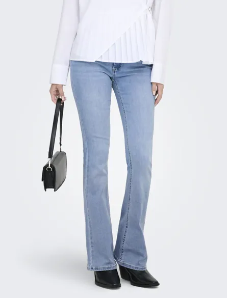 ONLBLUSH Flared Fit Jeans mit mittlerer Taille und Gürtelschlaufen