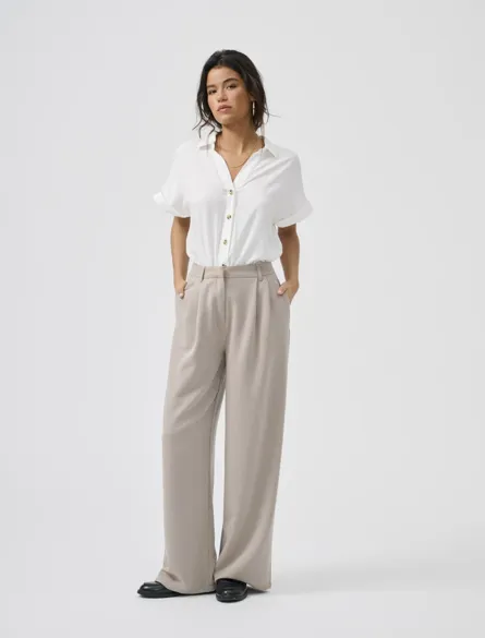 ONLHATTIE Trousers