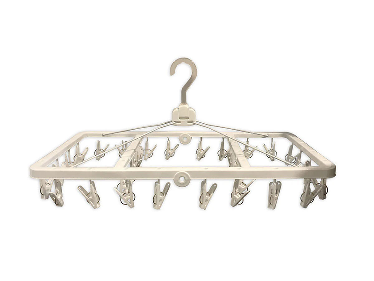 Clothespin Hanger with 32 Pins and Polycarbonate Hook – Ivor