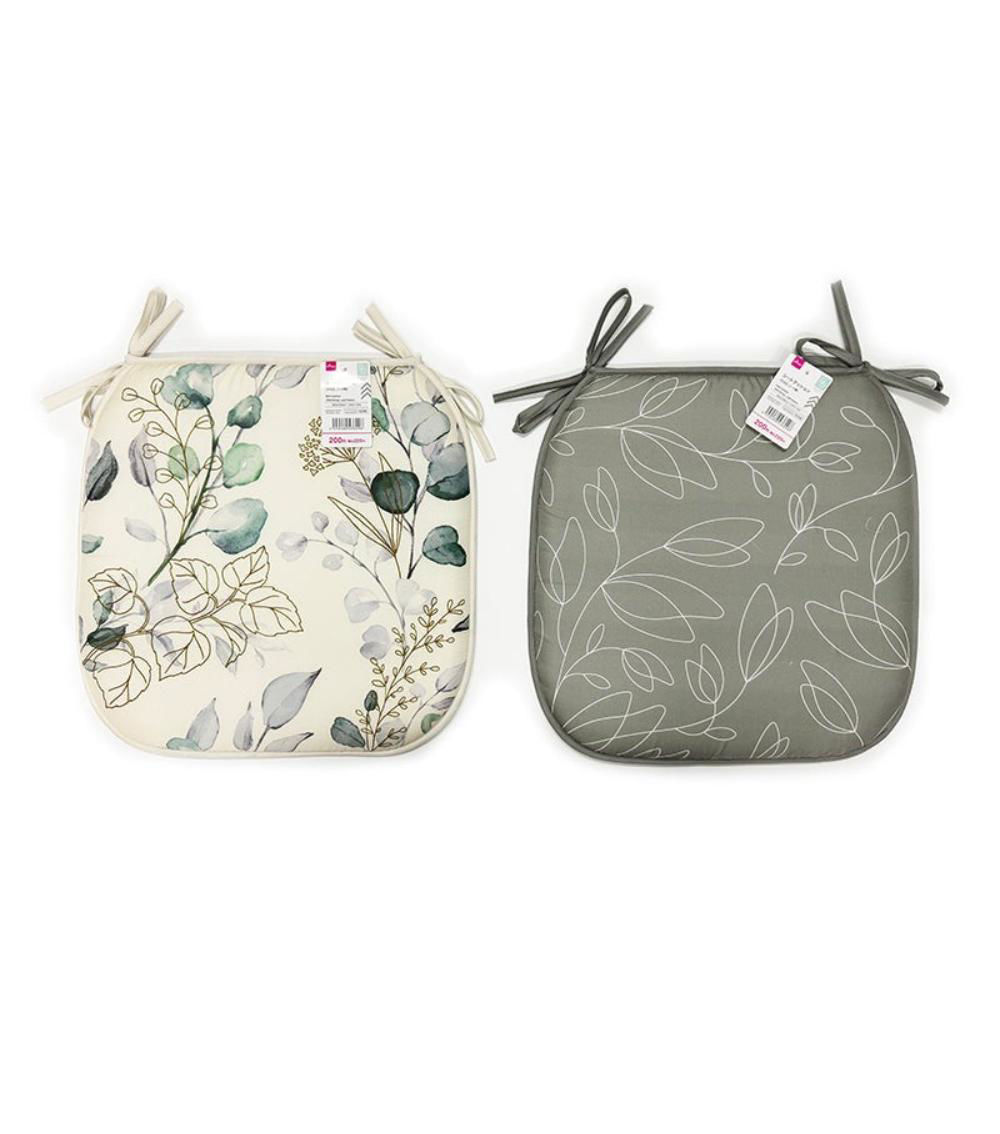 Seat Cushion with Ties – Leaf Pattern​