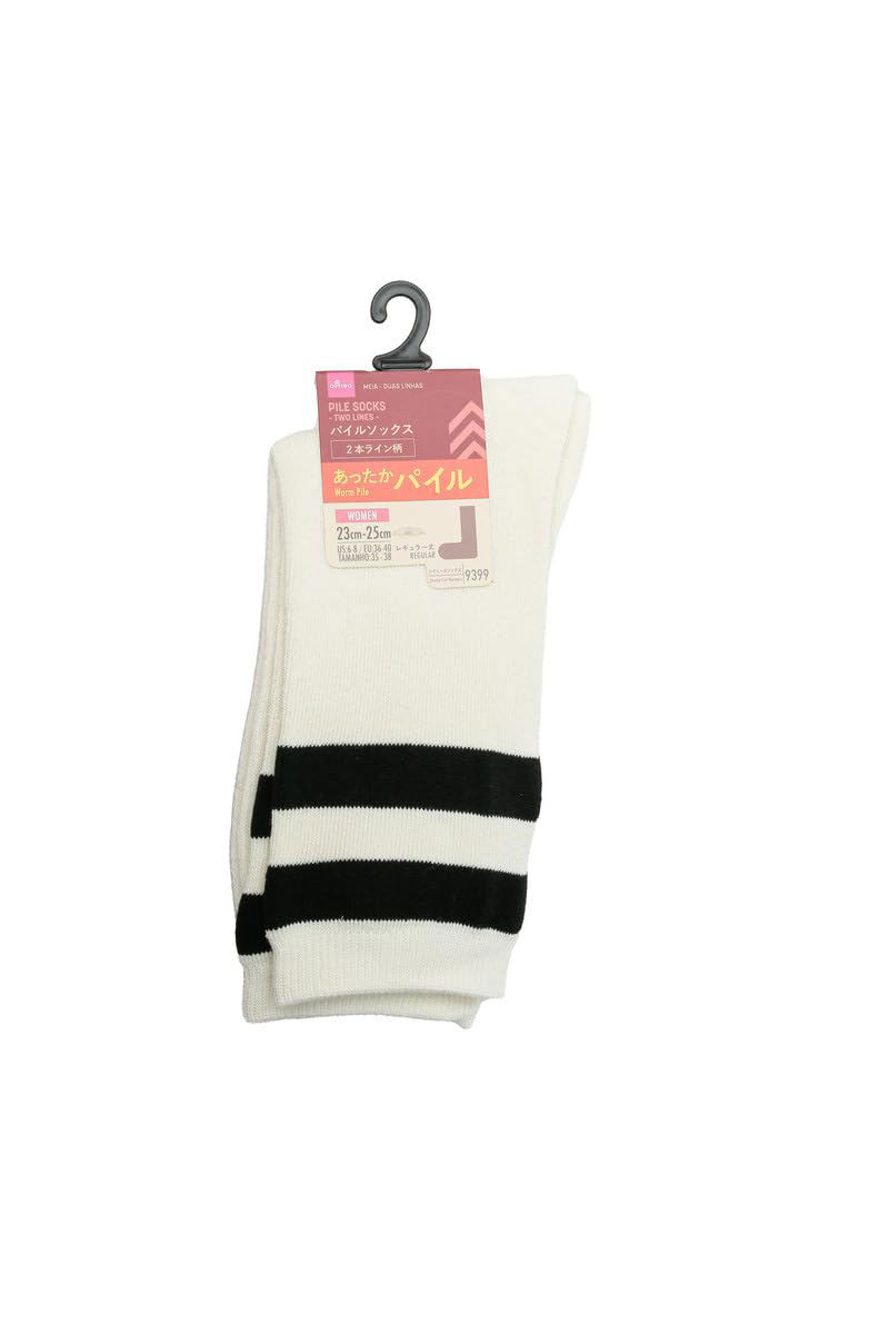 Warm pile knee-high socks with heart pattern