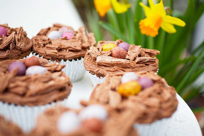 Easter nest cupcakes