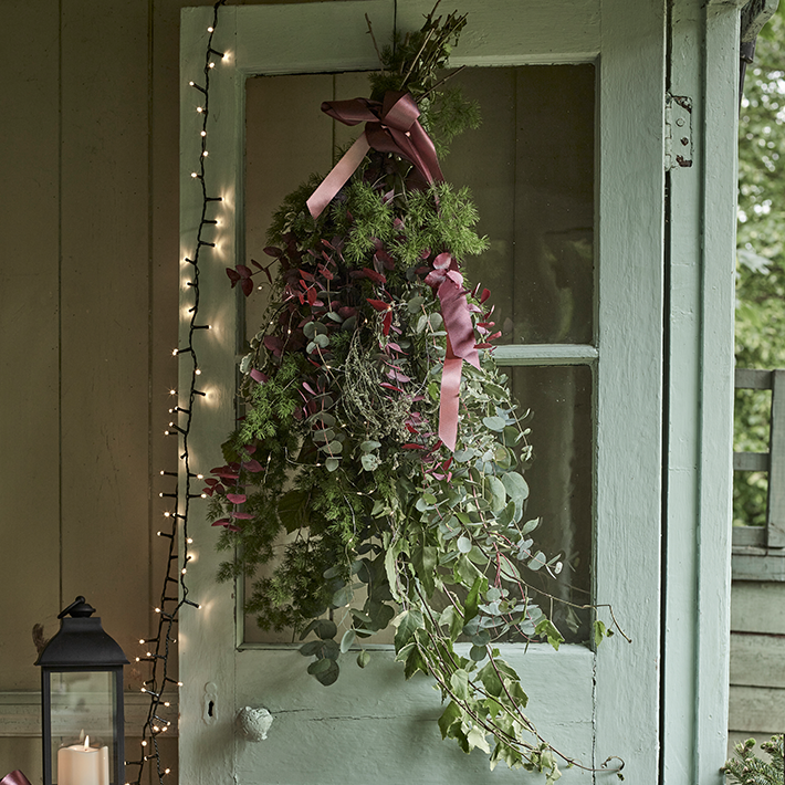 Create a festive eco swag