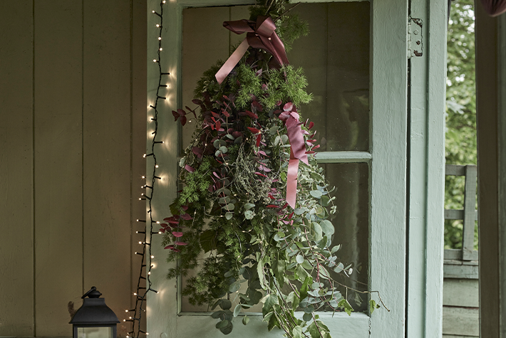 Create a festive eco swag