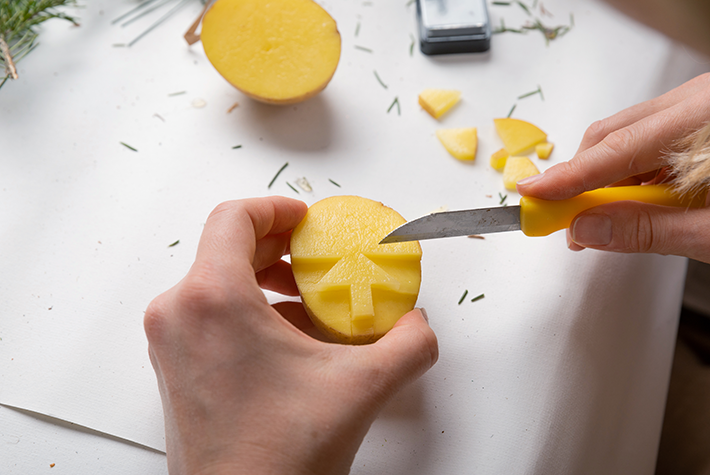 potato carving 