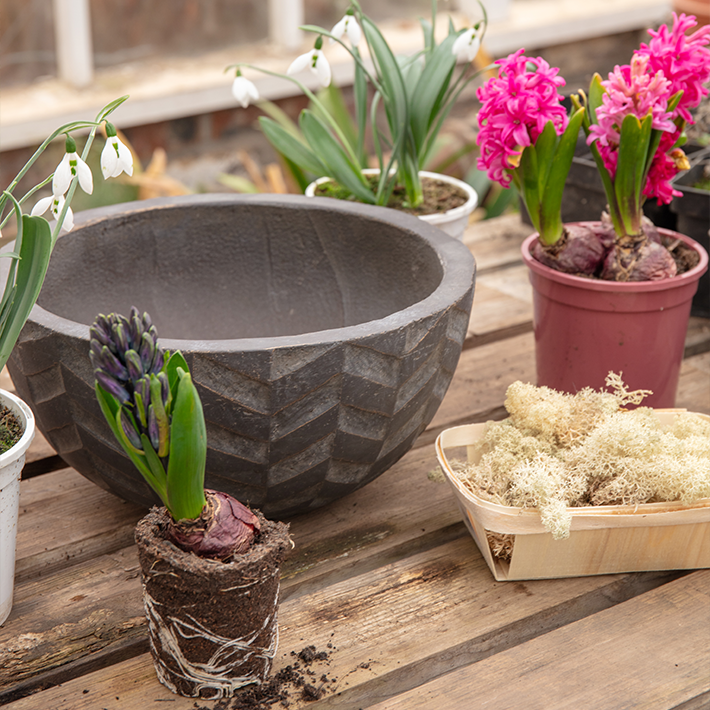 How to create a spring centrepiece