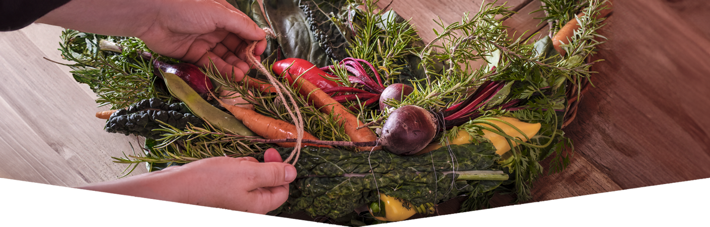 How to build a harvest vegetable wreath
