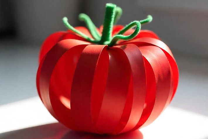 3D paper tomatoes