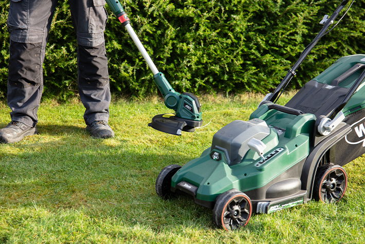 Essential spring gardening jobs